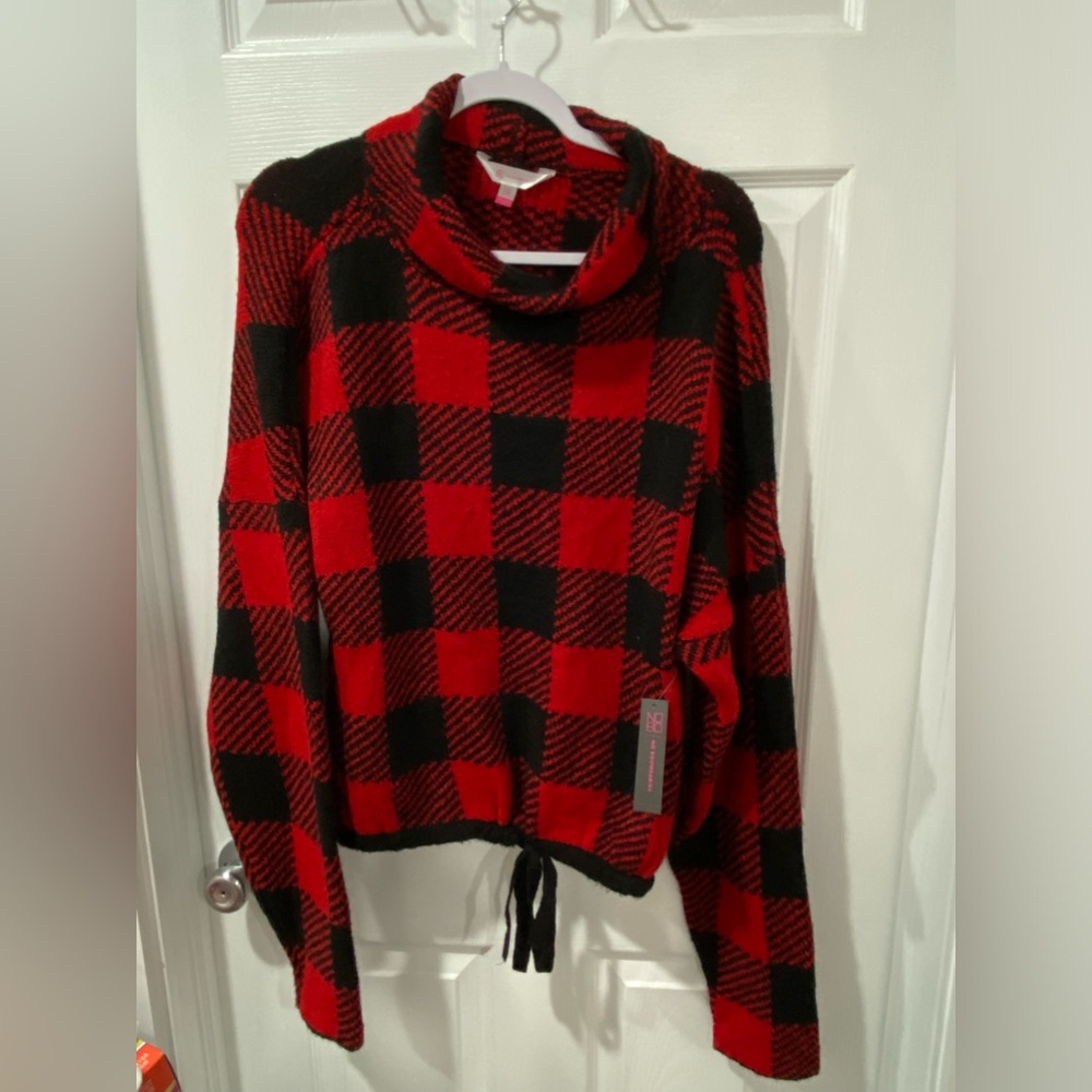 No boundaries juniors buffalo plaid sweater size XXXL, soft cowl neck, tie waist